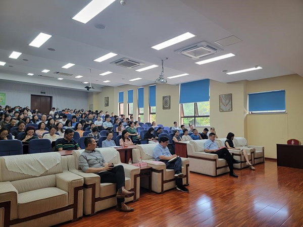 BB贝博艾弗森官方网站 BB贝博艾弗森官方网站