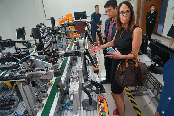 BB贝博艾弗森官方网站 BB贝博艾弗森官方网站