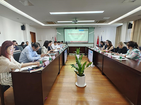 BB贝博艾弗森官方网站 BB贝博艾弗森官方网站