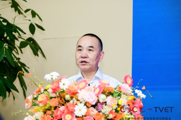 BB贝博艾弗森官方网站 BB贝博艾弗森官方网站