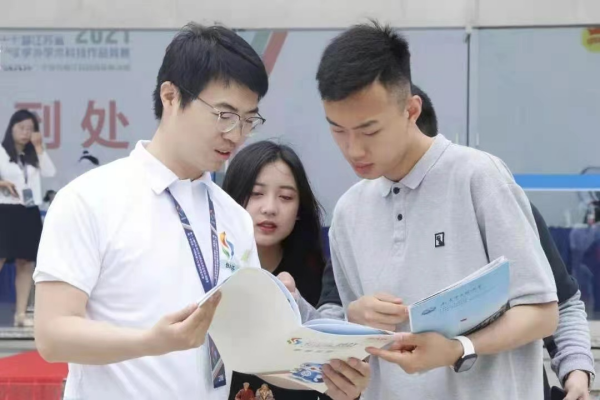 BB贝博艾弗森官方网站 BB贝博艾弗森官方网站