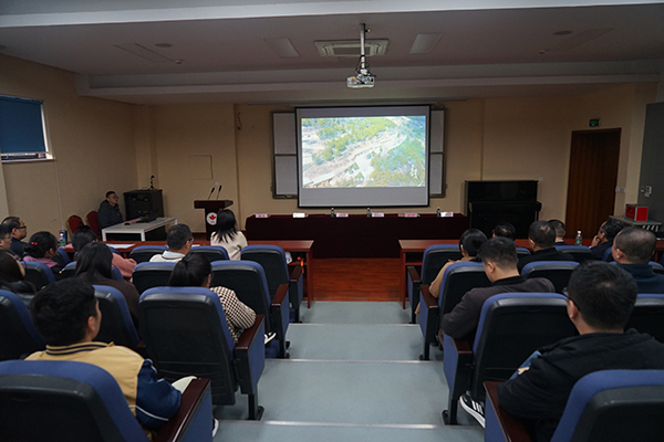 BB贝博艾弗森官方网站 BB贝博艾弗森官方网站