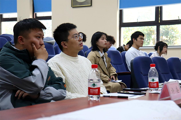 BB贝博艾弗森官方网站 BB贝博艾弗森官方网站