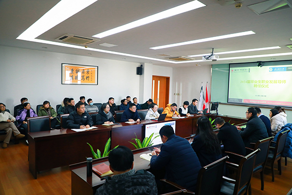 BB贝博艾弗森官方网站 BB贝博艾弗森官方网站