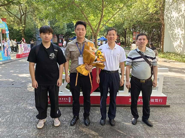 BB贝博艾弗森官方网站 BB贝博艾弗森官方网站