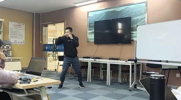 BB贝博艾弗森官方网站 BB贝博艾弗森官方网站