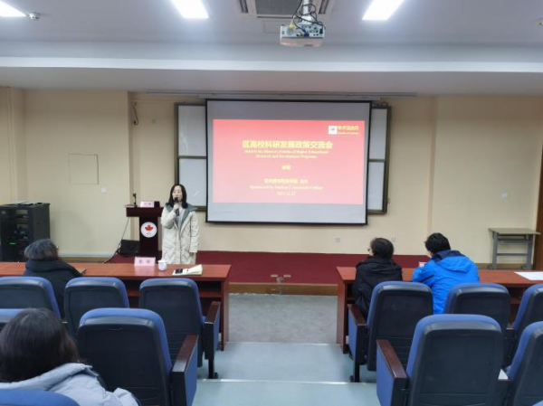 BB贝博艾弗森官方网站 BB贝博艾弗森官方网站