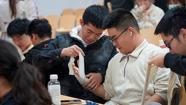 BB贝博艾弗森官方网站 BB贝博艾弗森官方网站