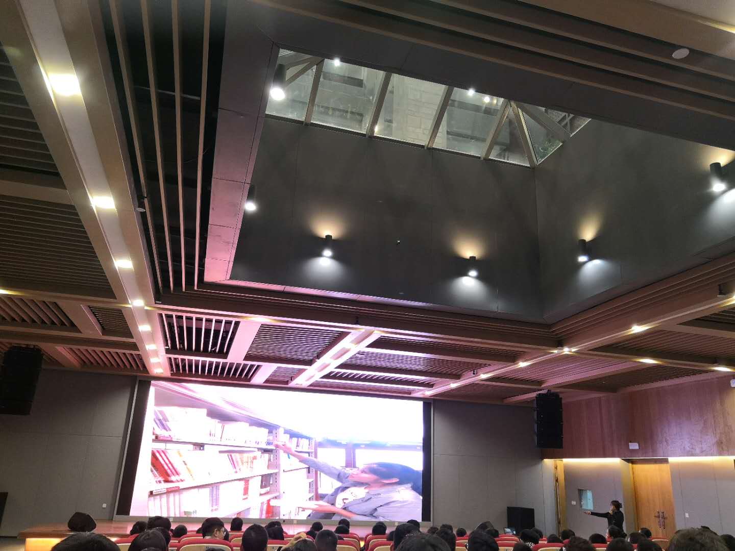 1538958933100801.jpg 2.jpg