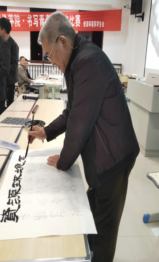 1542626604929056.png image.png