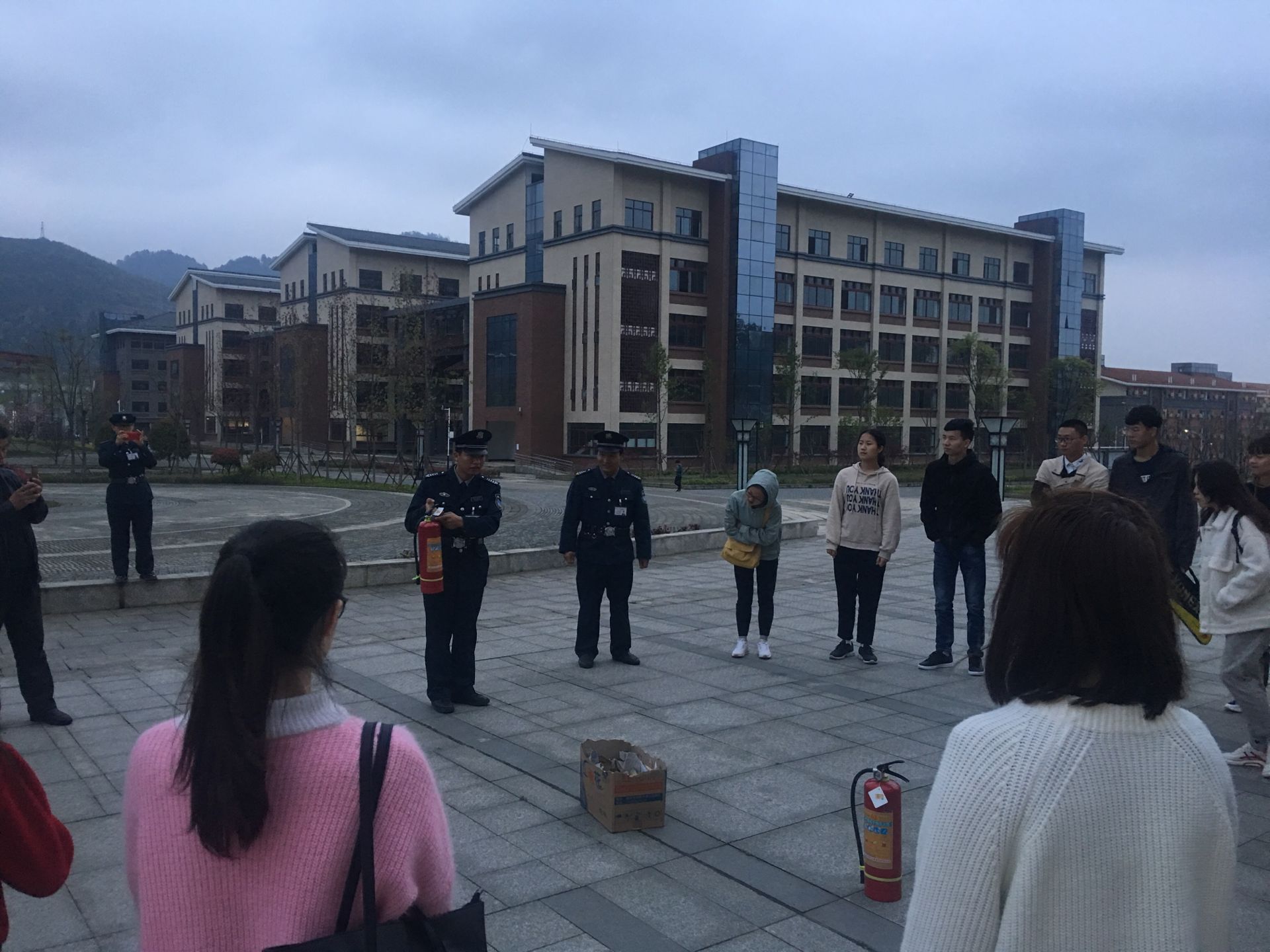 1554256794100221.jpg 1554256794100221.jpg