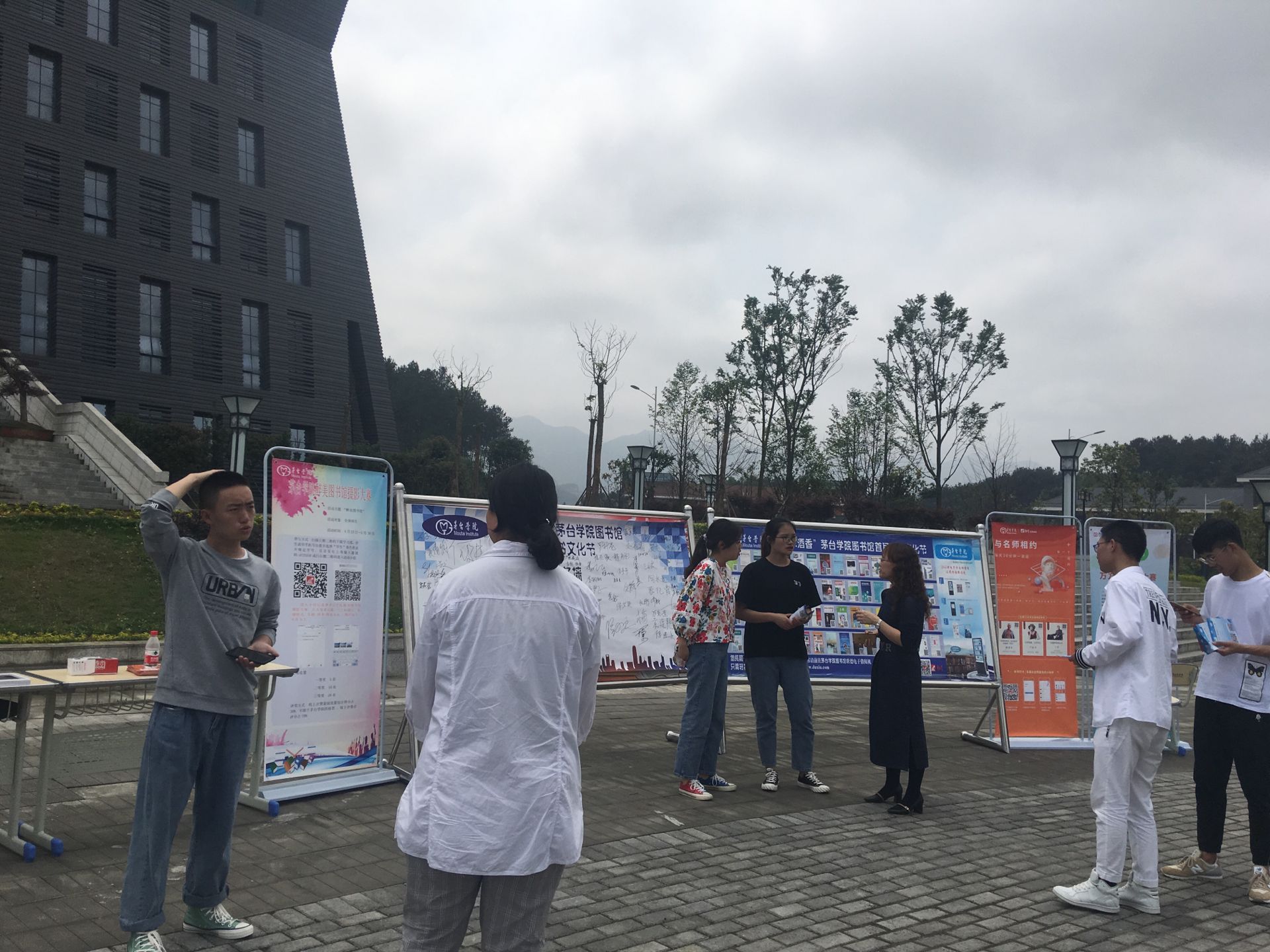 1556017848404326.png 1556017848404326.png