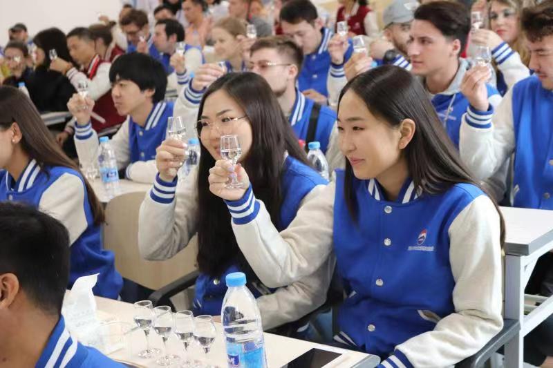 1573809335140744.jpg 960902840.jpg