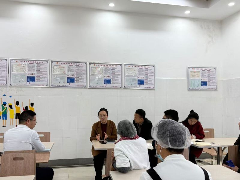 张珊副校长带队开展食品安全专项调研