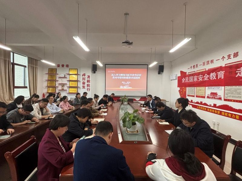 餐厅里的人们AI 生成的内容可能不正确。